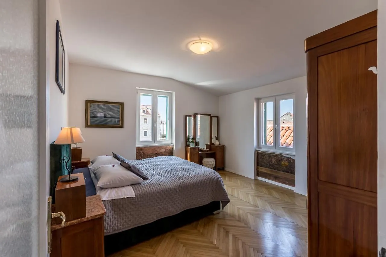 The Heart Of Palace Apartment Split 0*,